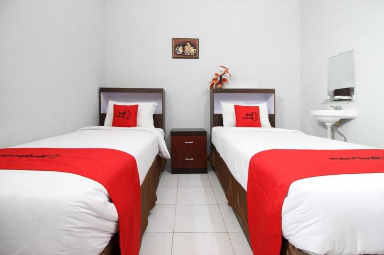 Reddoorz Plus @ Hotel Star 88 Tugu Exteriér fotografie