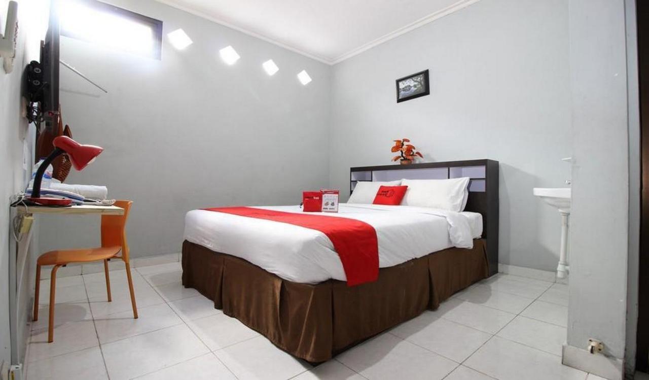 Reddoorz Plus @ Hotel Star 88 Tugu Exteriér fotografie