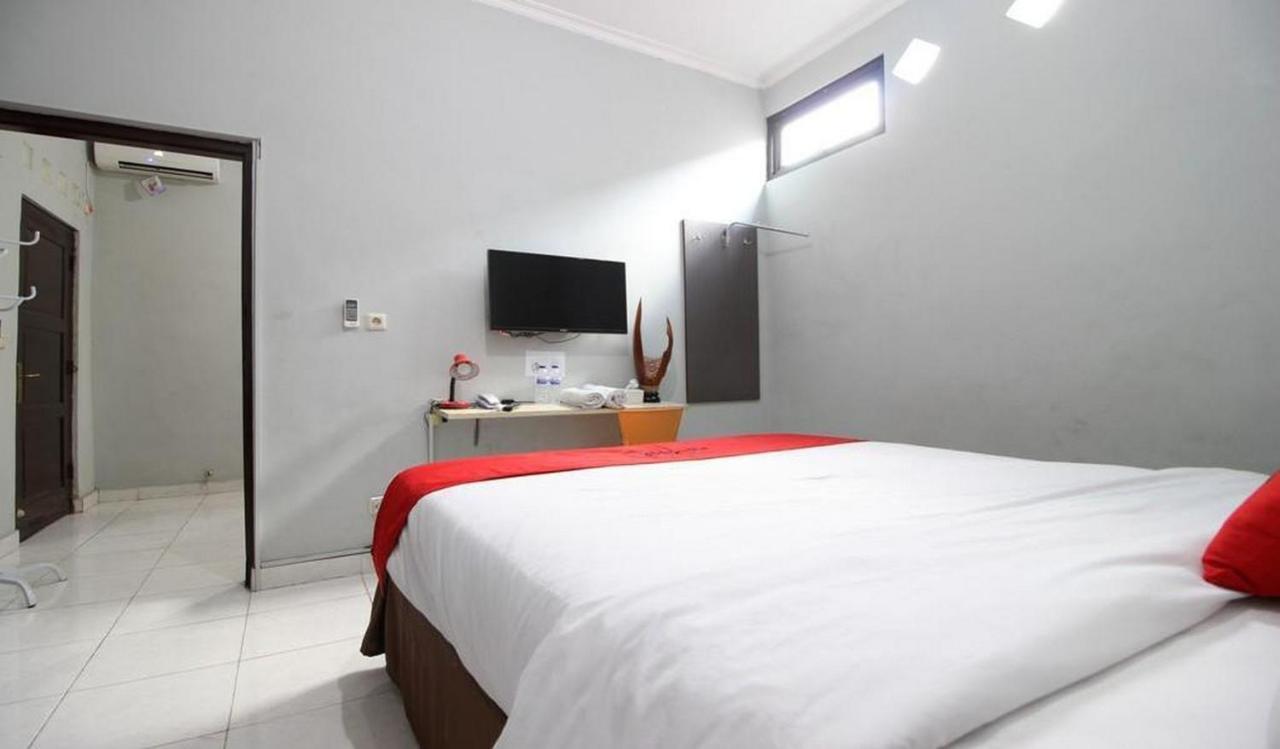 Reddoorz Plus @ Hotel Star 88 Tugu Exteriér fotografie