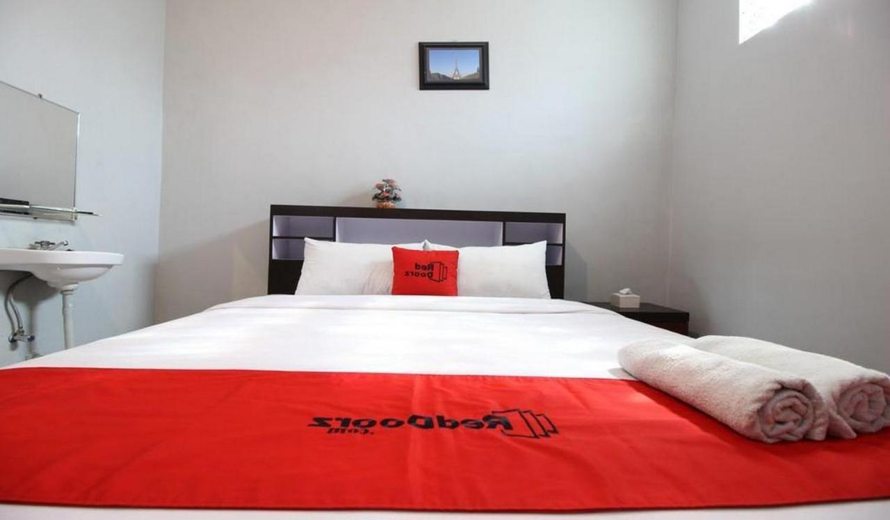 Reddoorz Plus @ Hotel Star 88 Tugu Exteriér fotografie